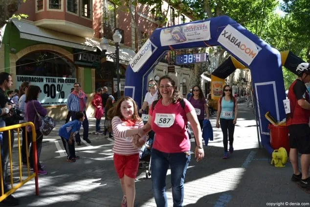303 3a marcha solidaria a favor del cee raquel paya llegada a meta