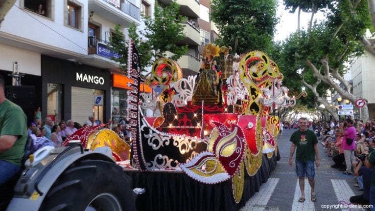 Carrozas Dénia 2015 - Carroza Falla Oeste