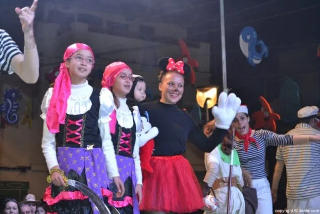 43e Denia kindercarnaval 2016 parade van deelnemers