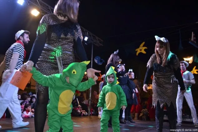 46e Denia kindercarnaval 2016 parade van deelnemers