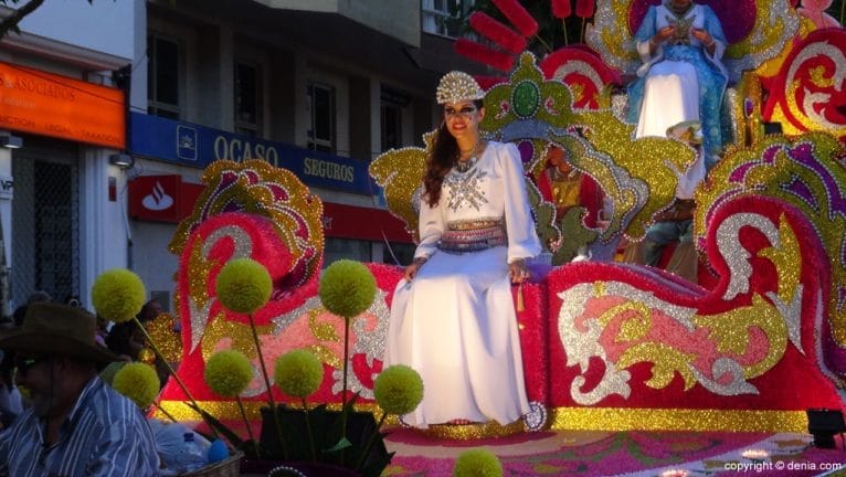 Carrozas Dénia 2015 - Carroza Darrere del Castell
