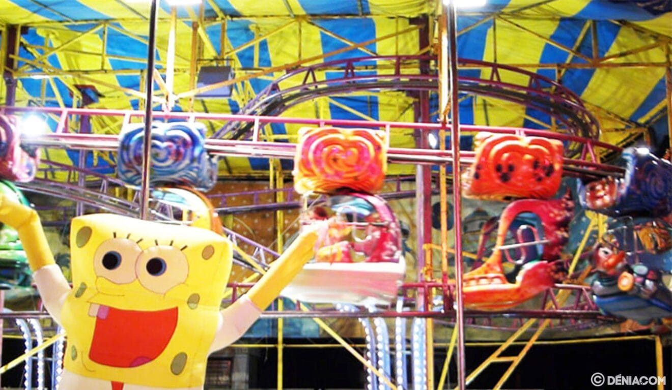 Atracción infantil en la feria de Dénia