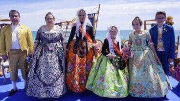 cargos de baix la mar con las bellezas