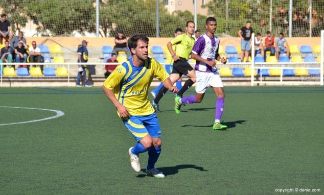 edu serrano durante el choque ante la ue gandia