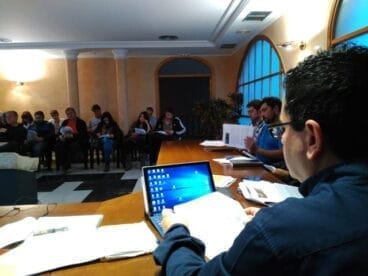 Floren Terrades explica el proyecto al pleno de la MACMA