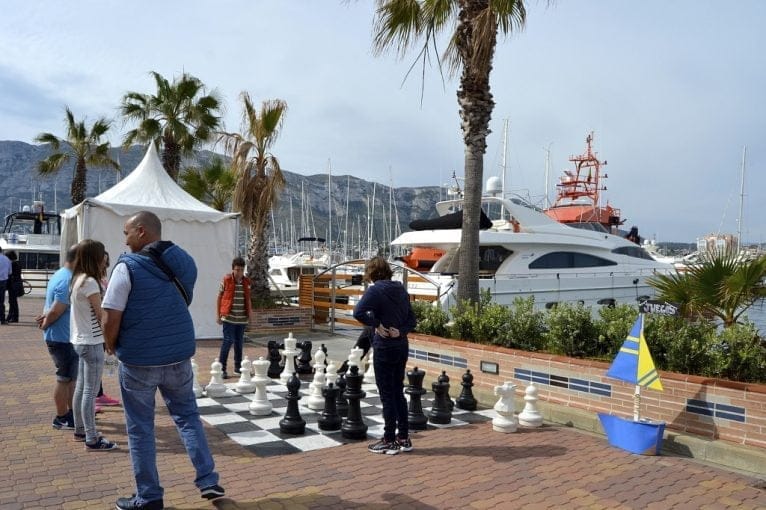 Juegos infantiles en el Salón Náutico de Dénia