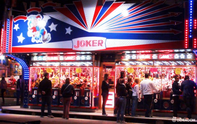 Prize machines at the fair in Dénia