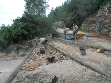 Medio Ambiente trabaja en el Camí de la Colònia