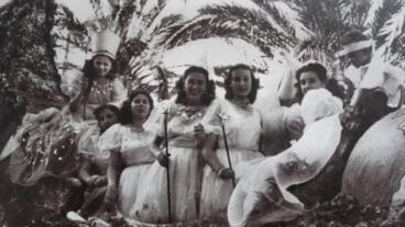 Primera carroza de la falla Les Roques