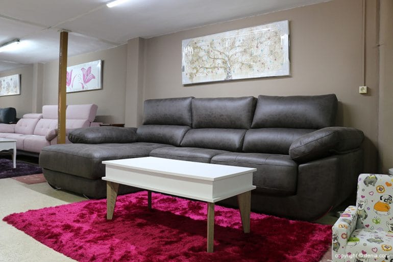 Sofá y mesa Muebles Mencor