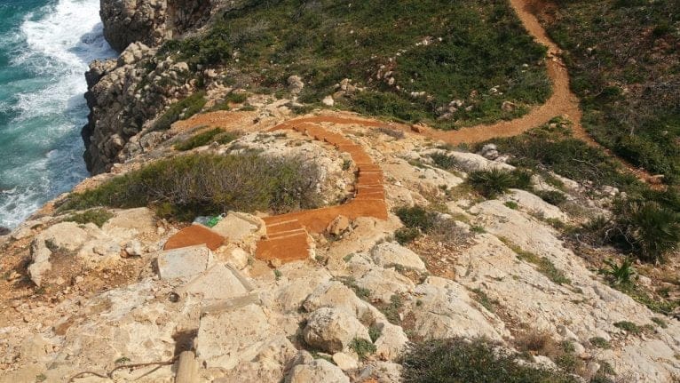Trabajos realizados en el acceso a la Cova Tallada