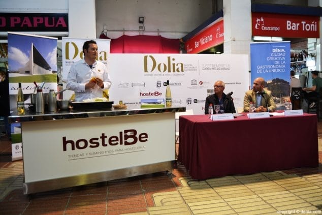 El Mercat de Dénia acogió la presentación de la muestra gastronómica teuladina 'Dolia VI' 5 03 presentacion vi dolia en denia mercat municipal de denia