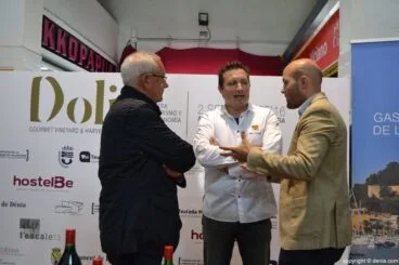 Presentación VI Dolia en Dénia – Alcaldes y cocinero