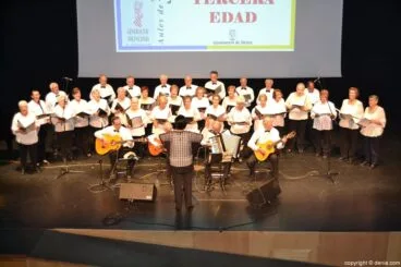 Celebración de los 15 años de las Aulas de la Tercera Edad – Actuación de la Coral del Hogar de Jubilados
