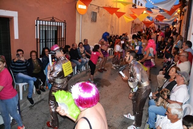12 fiestas santissima trinitat denia dansa grotesca