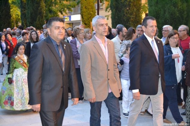 17 procesion de la mare de deu dels desemparats capitanes de moros y cristianos