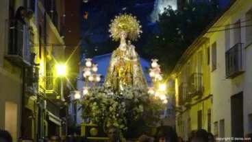 Procesión de la Mare de Déu dels Desemparats – Calle Pont