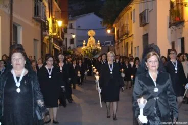 Procesión de la Mare de Déu dels Desemparats – Calle Pont