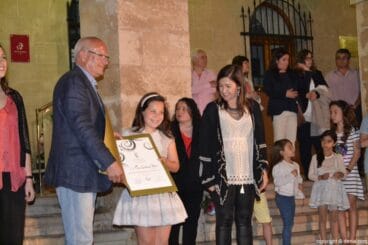 Entrega del nombramiento a Mar Cabrera