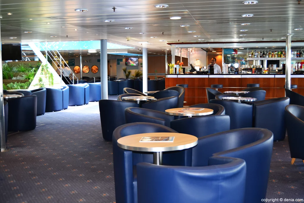 Presentación ferry Dénia Ciutat Creativa – Cafetería