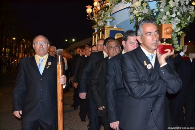 38 procesion de la mare de deu dels desemparats portadores