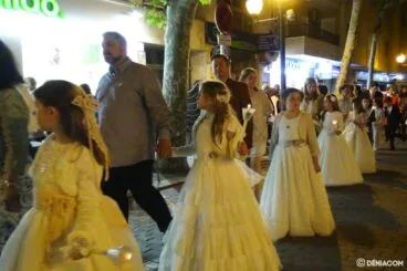 Procesión de la Mare de Déu dels Desemparats – Comunión