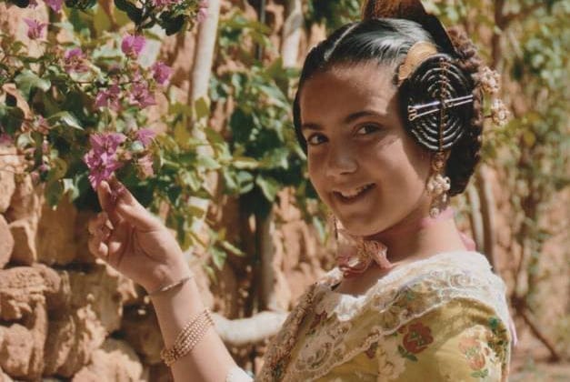 Ocho niñas y cinco jóvenes aspiran a ser las falleras mayores de Dénia 2017 4 Aitana García