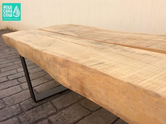 banco de madera de hola cara cola