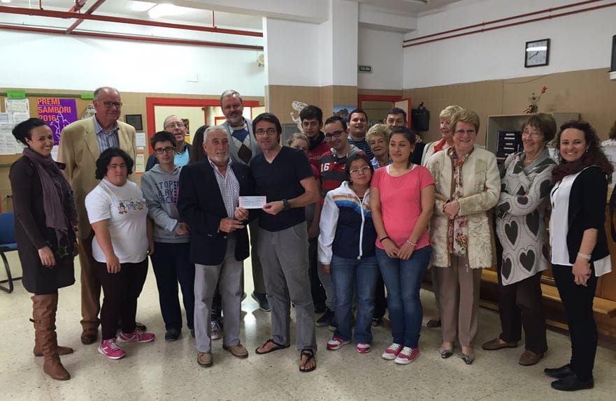 Donación de Logia Free Masons al Raquel Payà