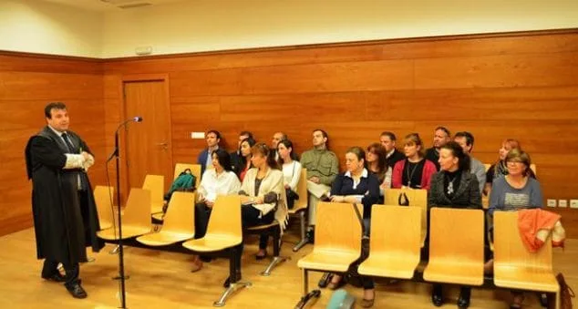 estudiantes de la uned en el juzgado de denia