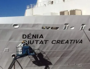 ferry de balearia denia ciutat creativa