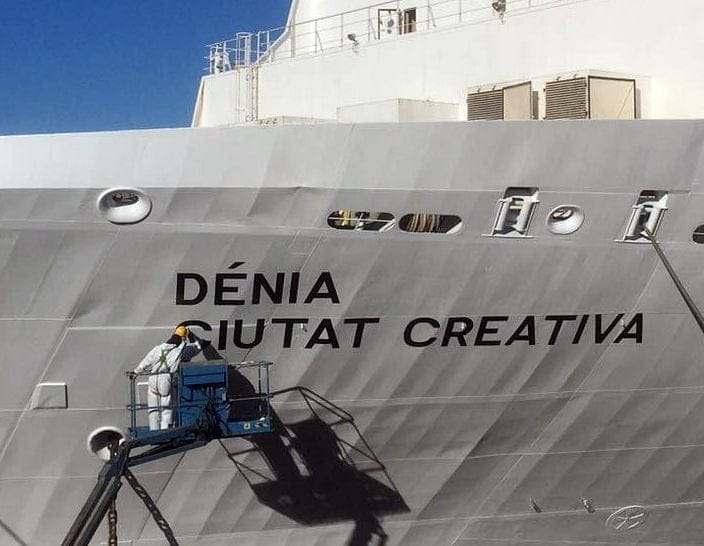 Ferry de Balearia Dénia Ciutat Creativa