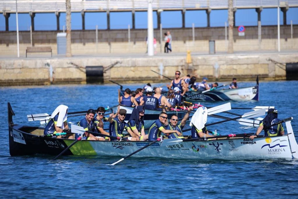 Llaut del equipo Veterano del Club Rem Dénia