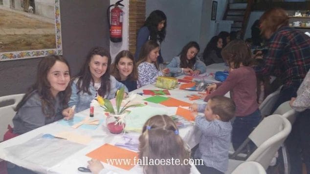 manualidades del dia de la madre en la falla oeste