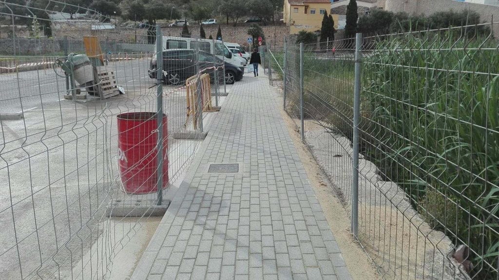 Nueva acera en la calle Mirarrosa