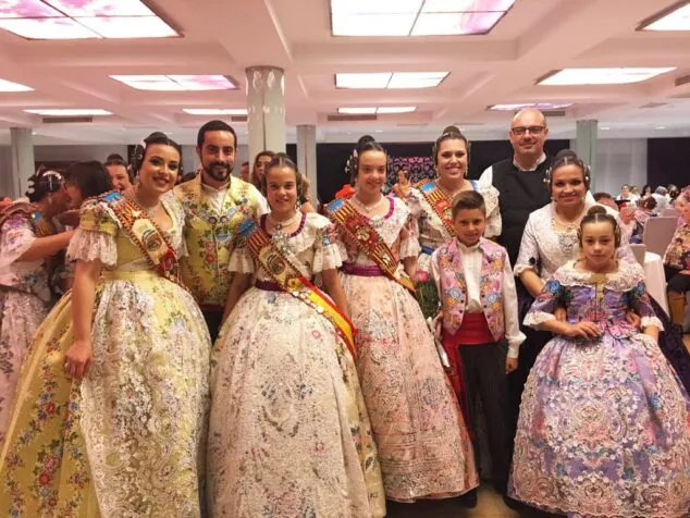 Fin de semana de despedidas en la falla París Pedrera 6 paris pedrera en la despedida de las ffmm denia