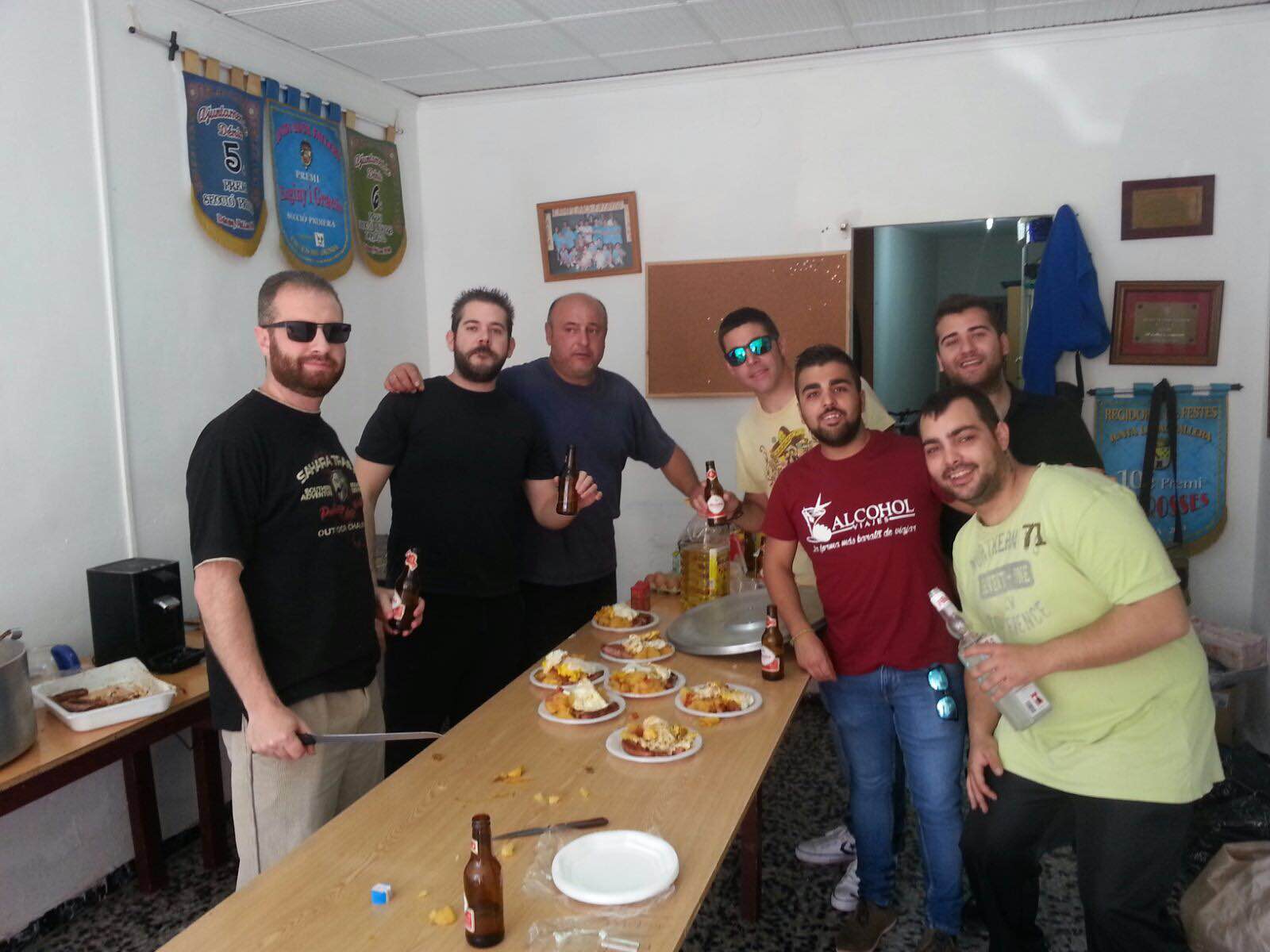 Preparación de la comida en la falla Diana