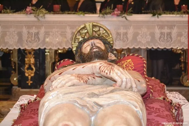Convento de las Agustinas 5 talla de la santisima sangre en la iglesia de loreto de denia
