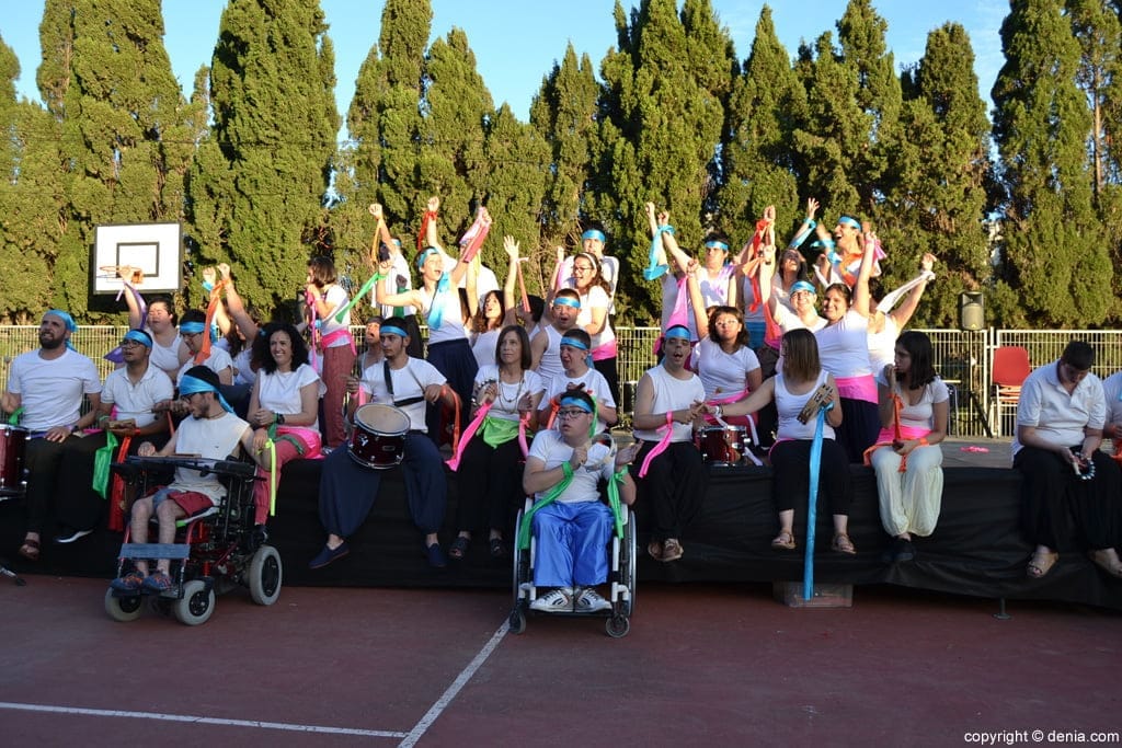 Fin de curso 2016 colegio Raquel Payà - Coreografía india