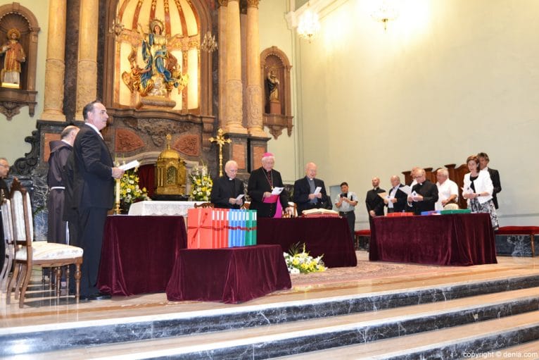 Clausura del proceso diocesano de beatificación del Pare Pere - Altar