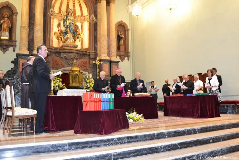 Clausura del proceso diocesano de beatificación del Pare Pere - Altar