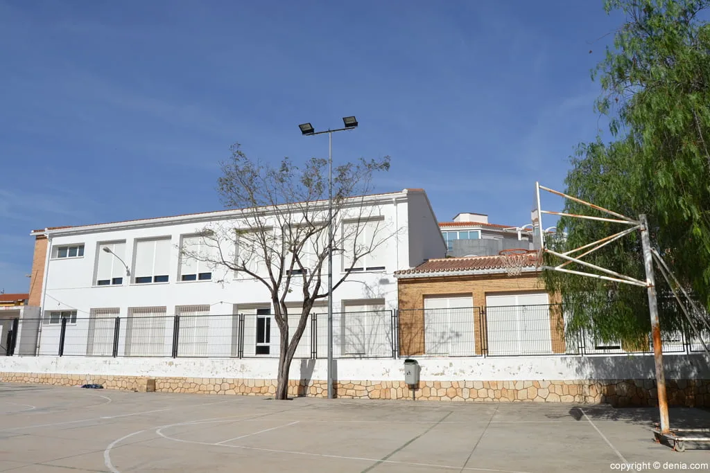 Dénia solicita a la Generalitat recuperar el Plan Confianza de La Xara para el edificio del viejo colegio 1 Antiguo edificio del colegio de La Xara