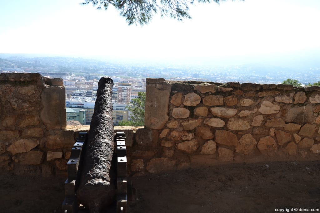 Castillo de Dénia - cañón