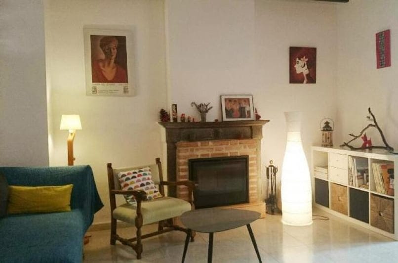 Casa de pueblo en venta con detalles originales y antiguos disponible en Catorce soluciones inmobiliarias 1 Chimenea en el salon de la casa Catorce Soluciones Inmobiliarias
