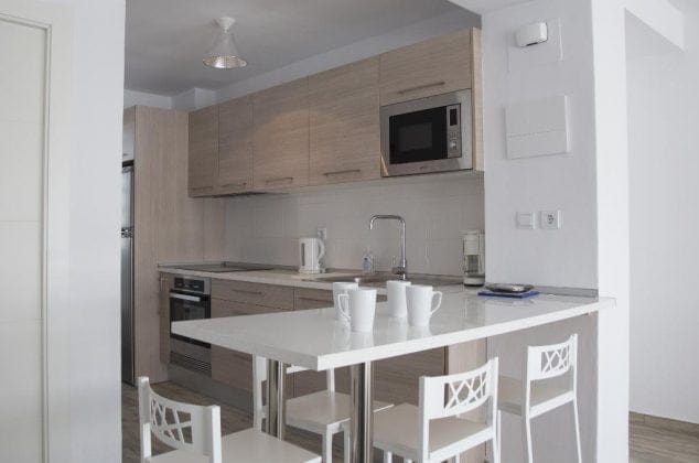 cocina abierta gavines de quality rent a villa