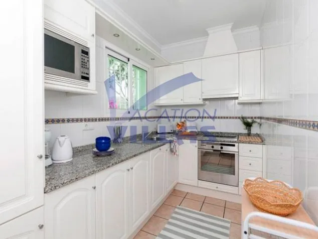Moderna Villa en venta en la La Sella Golf, disponible en Vacation Villas 5 cocina de la casa vacation villas