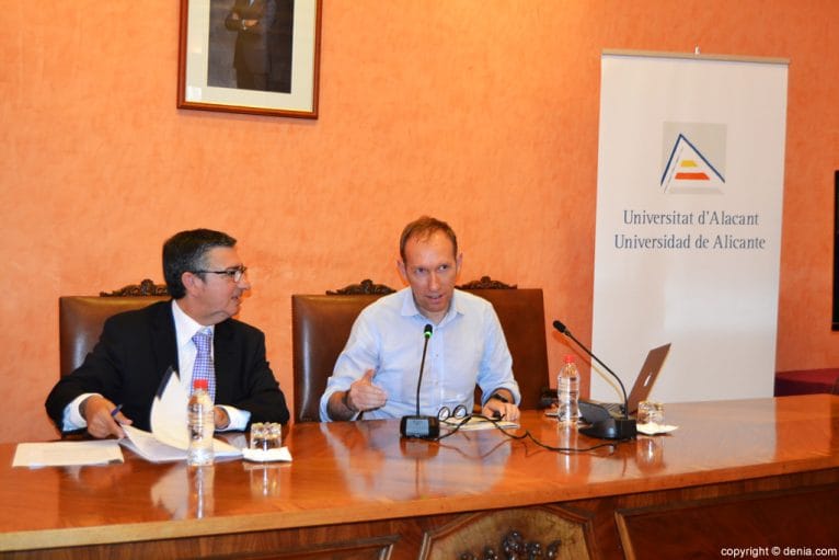 Conferencia de Iñaki Gaztelumendi