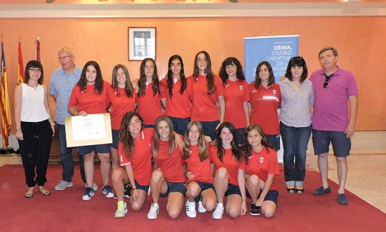Equipo Infantil femenino de básket del Paidos