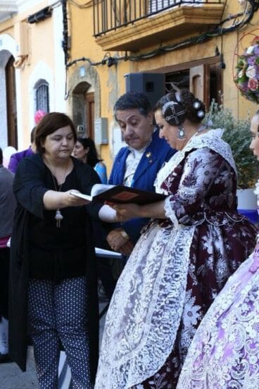 Firma del acta por parte de los cargos