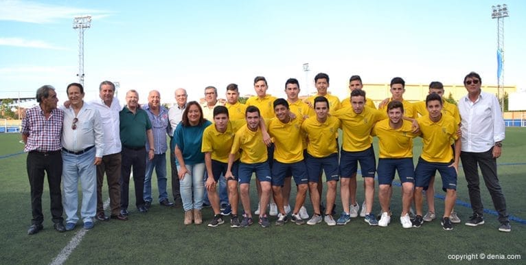 Homenaje al juvenil